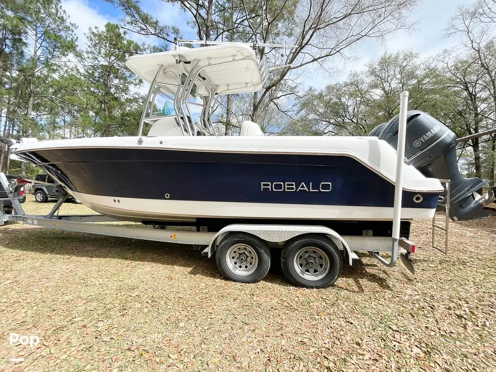 2013 Robalo r260