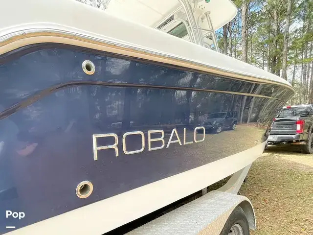 Robalo R260