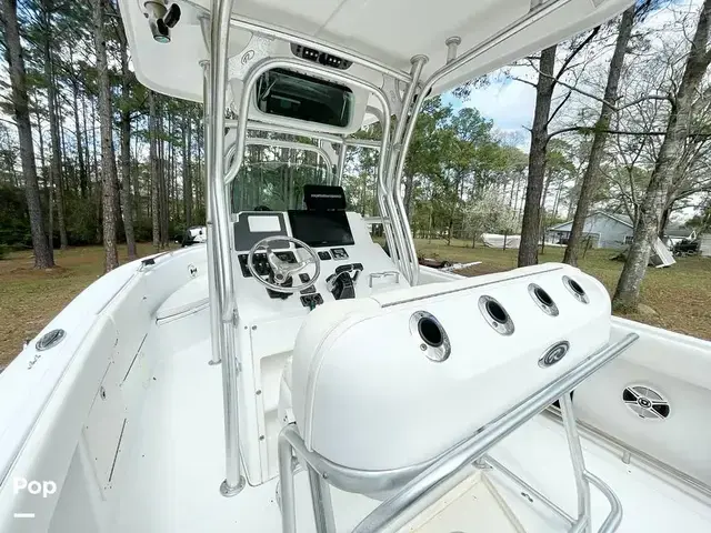 Robalo R260