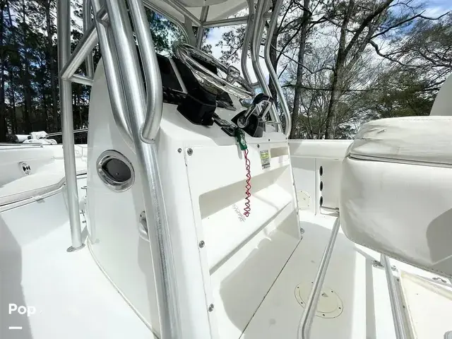 Robalo R260