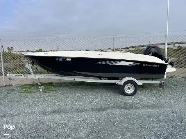 Bayliner Element E18