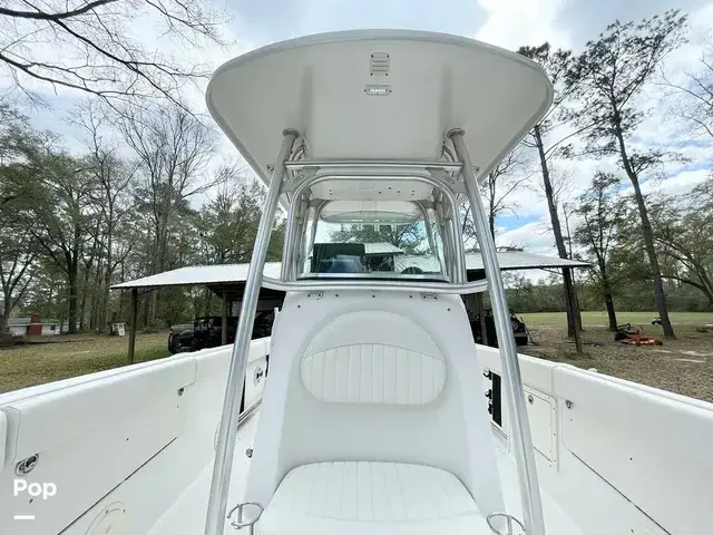 Robalo R260