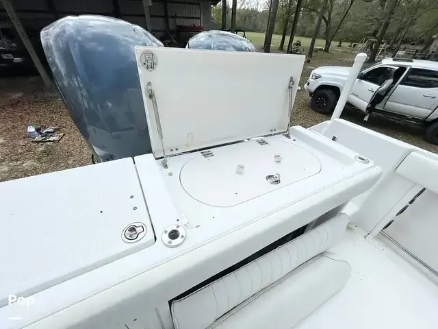 Robalo R260