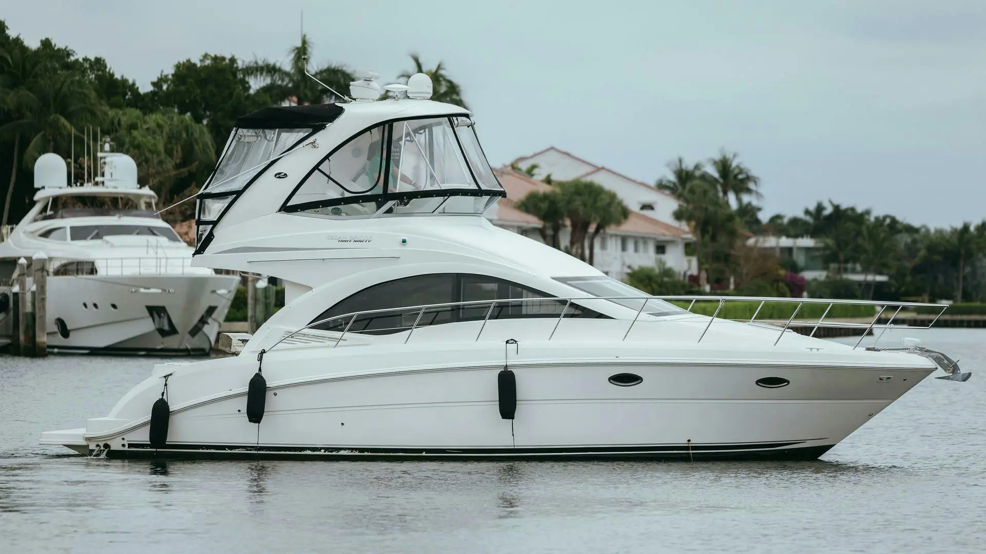 2010 Sea Ray 390 sedan bridge