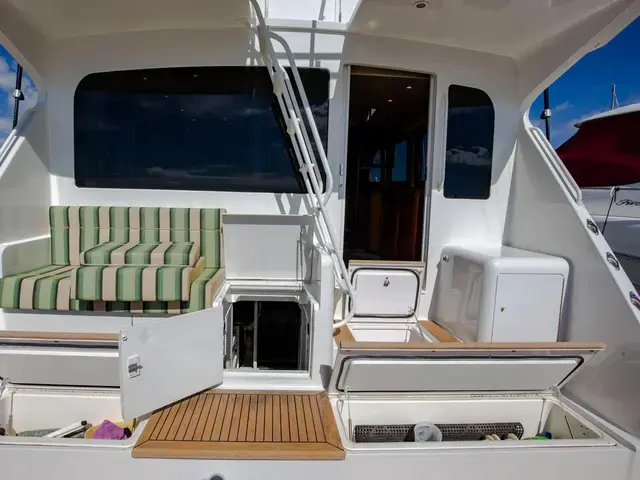 Viking Yachts 65 Enclosed