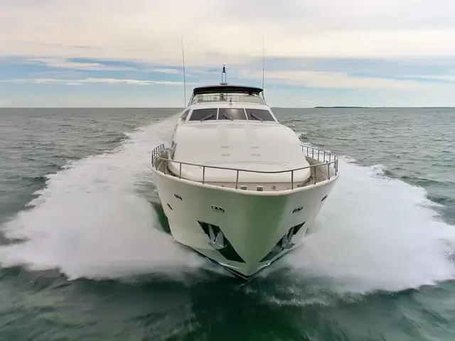 Ferretti Yachts 94