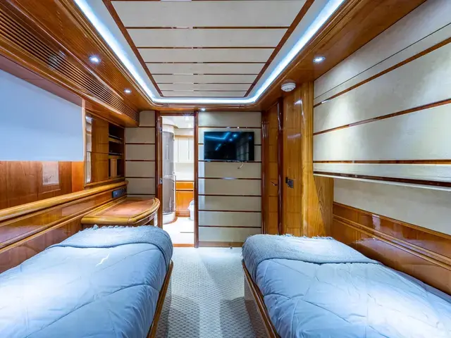 Ferretti Yachts 94