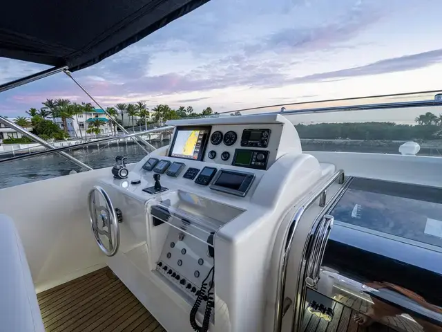 Ferretti Yachts 94