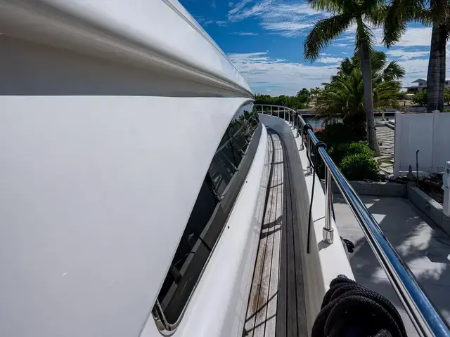 Ferretti Yachts 94