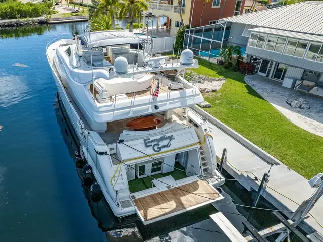 Ferretti Yachts 94