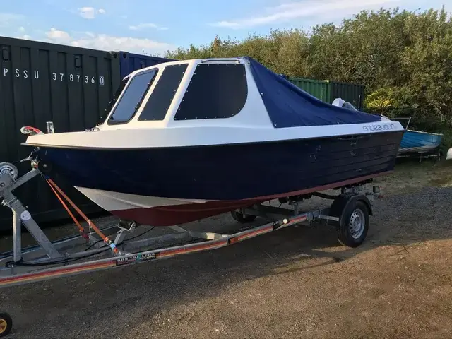 Endeavour 500 Fast Fisher