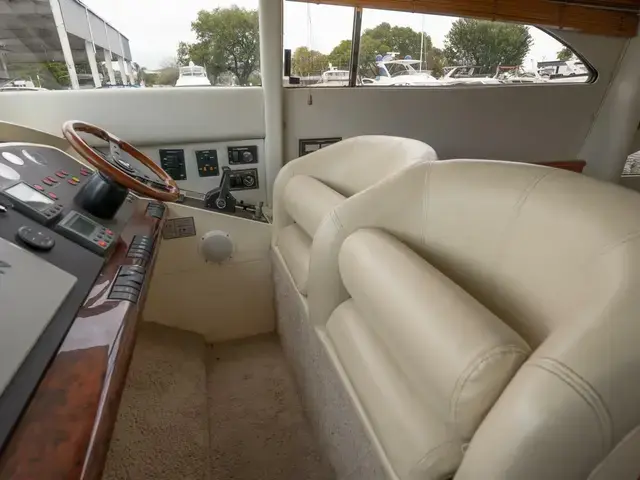 Fairline Squadron 55