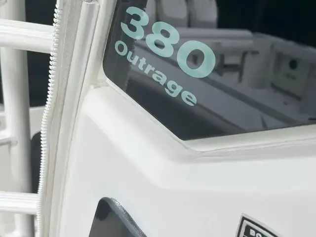 Boston Whaler 38 Outrage