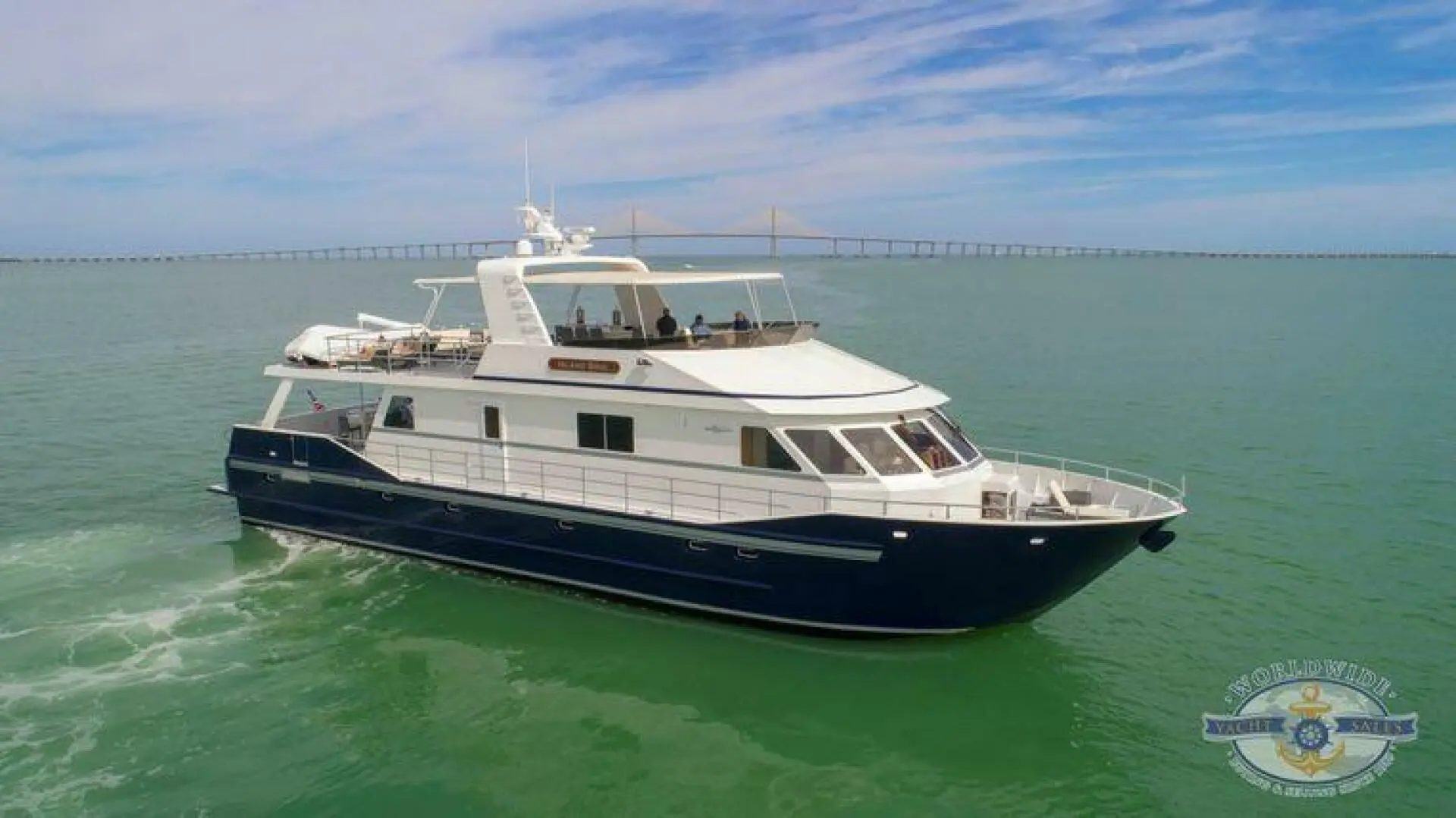 2009 Custom flybridge motoryacht