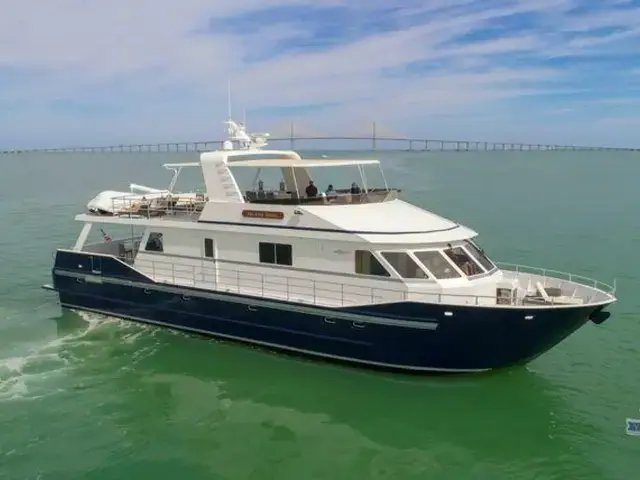 Custom Flybridge Motoryacht