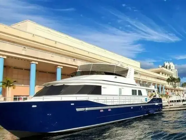 Custom Flybridge Motoryacht