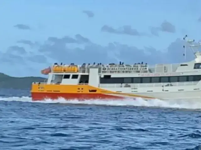 Custom Midship Marine High Speed Passenger Vessel