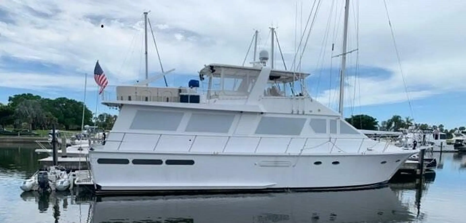 1988 Viking cockpit motoryacht