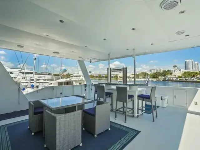 Custom Flybridge Motoryacht