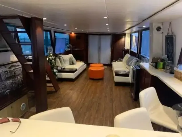 Viking Cockpit Motoryacht