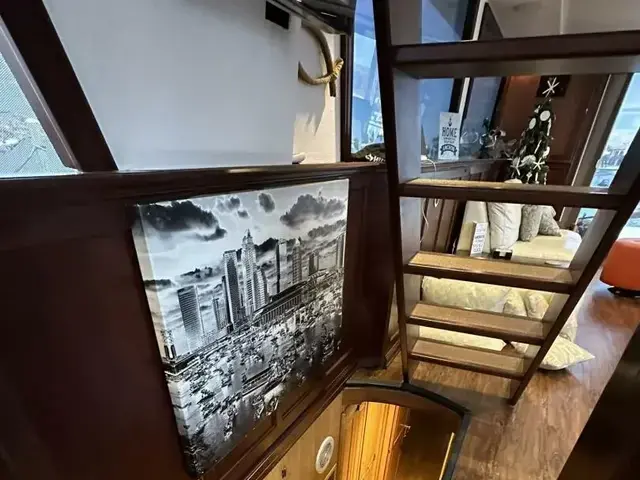 Viking Cockpit Motoryacht