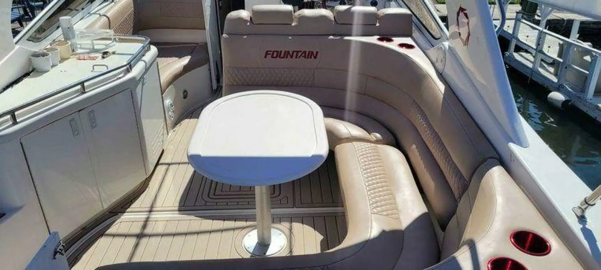 2006 Fountain 38 express cruiser