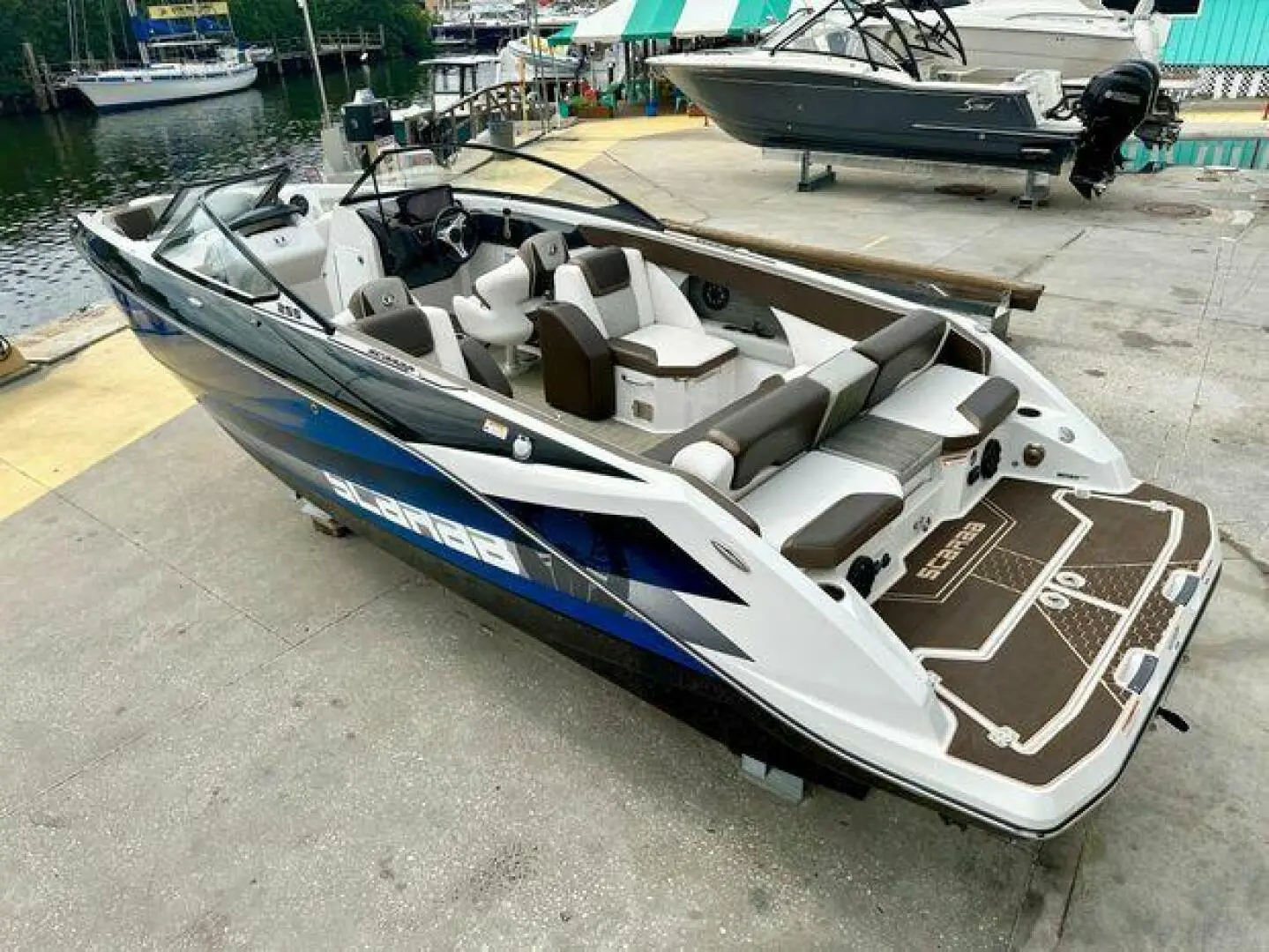 2019 Scarab 255