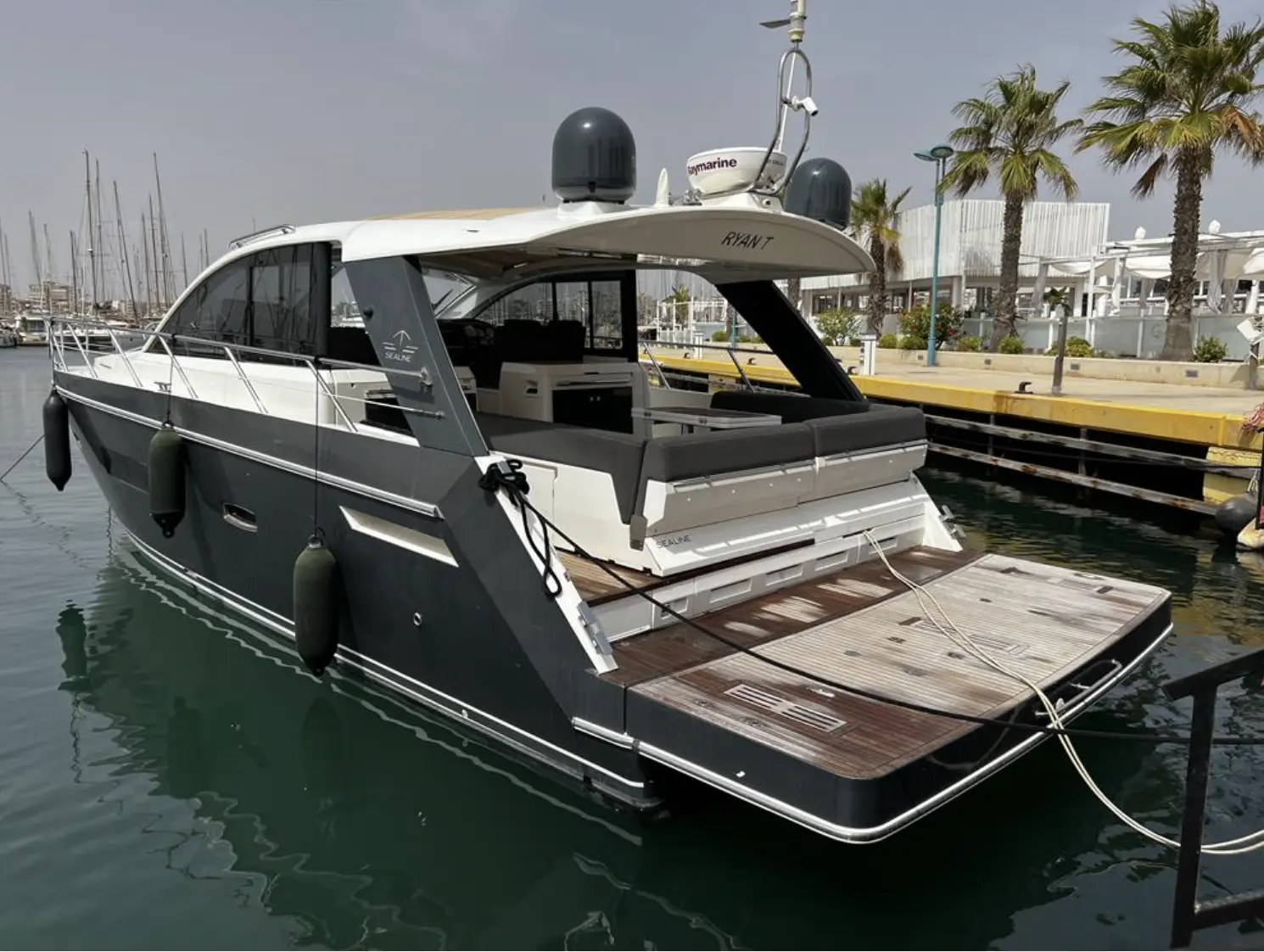 2012 Sealine sc42