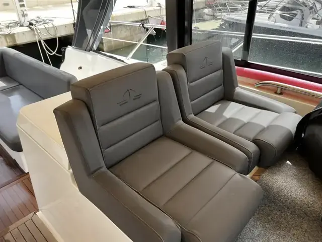 Sealine Sc 42