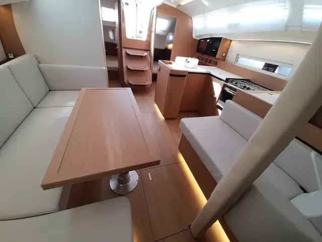 Jeanneau Sun Odyssey 410