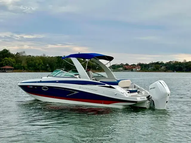 Crownline E27