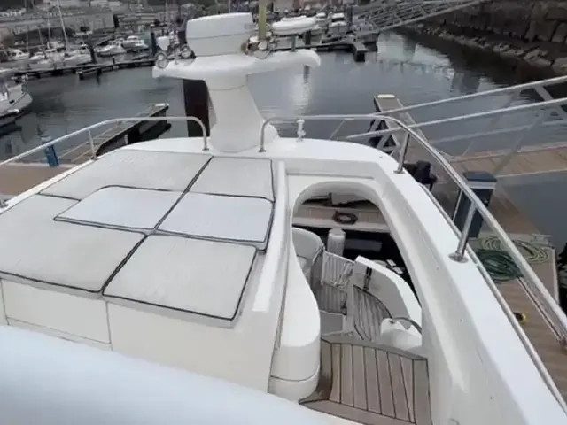 Sealine F 37