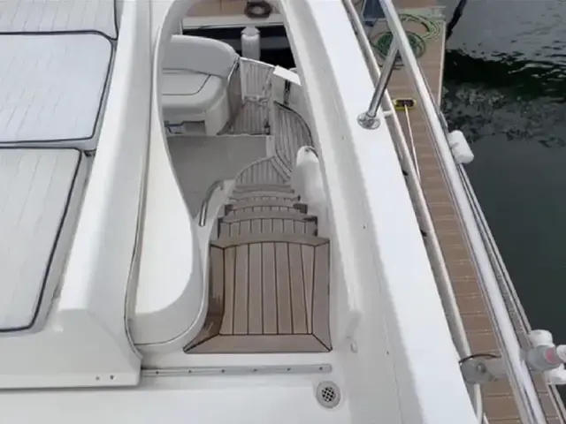 Sealine F 37