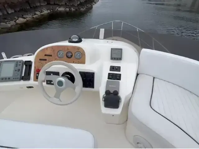 Sealine F 37