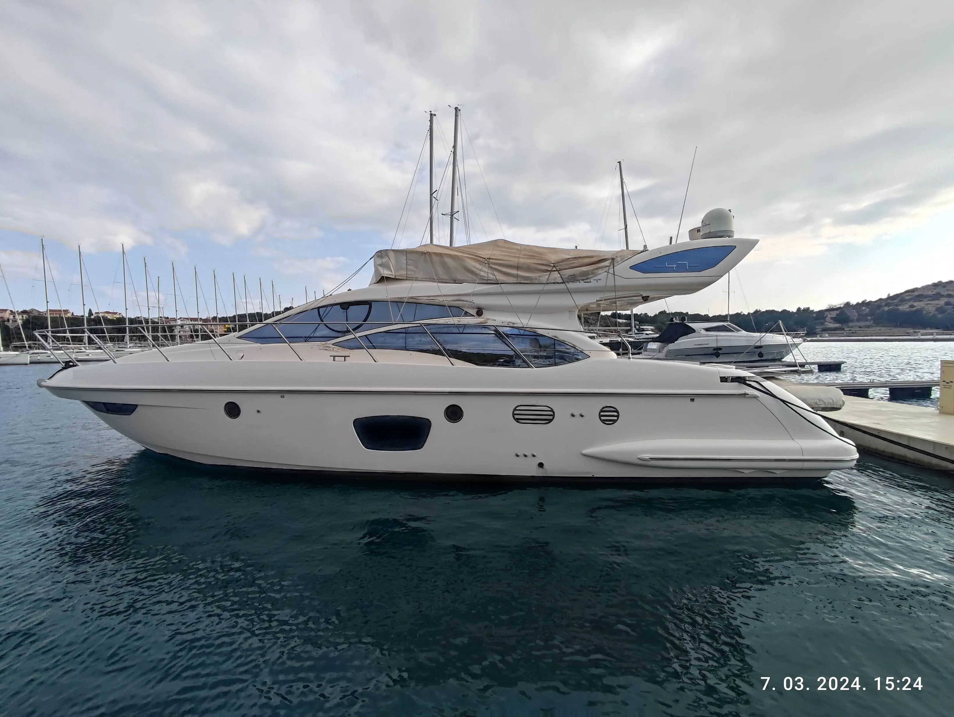 2008 Azimut 47