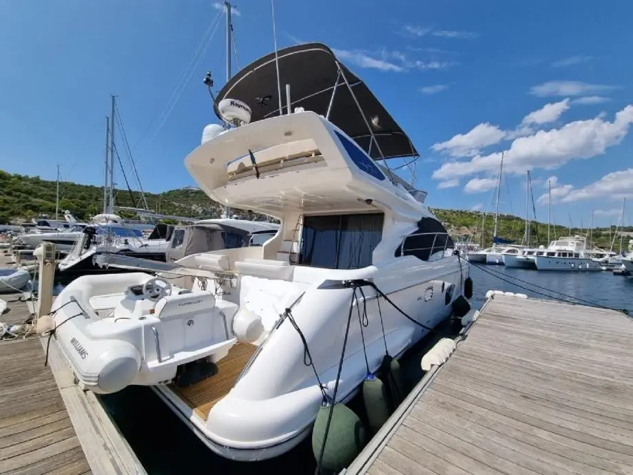 2008 Azimut 47