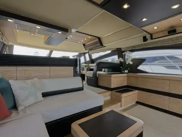 Azimut 64 Flybridge