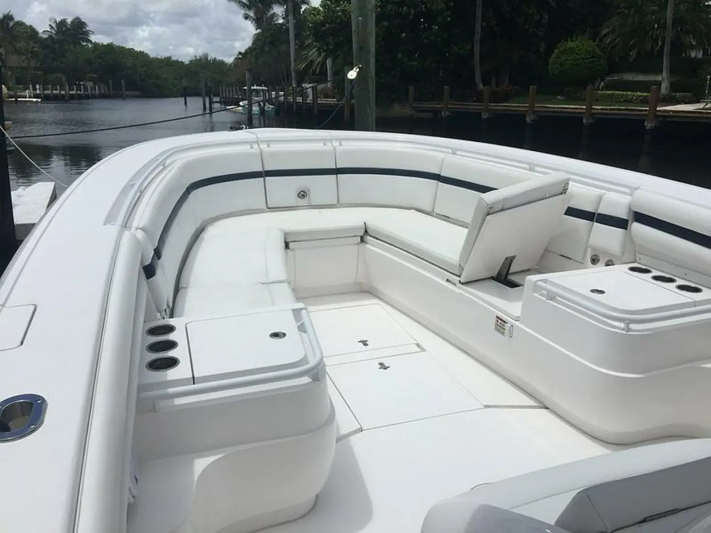 2015 Intrepid 375 center console