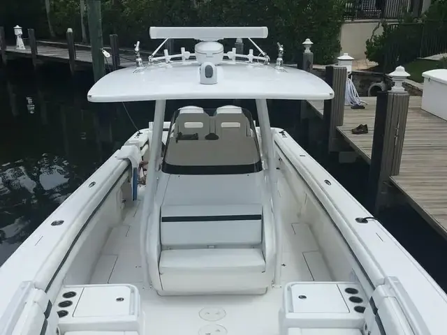 Intrepid 375 Center Console