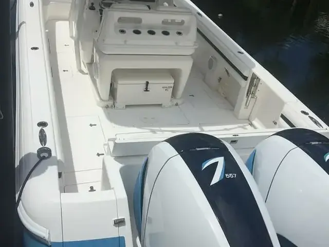 Intrepid 375 Center Console