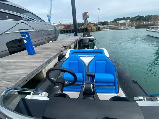 Cobra Nautique 7m