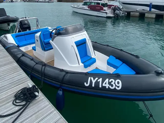 Cobra Nautique 7m