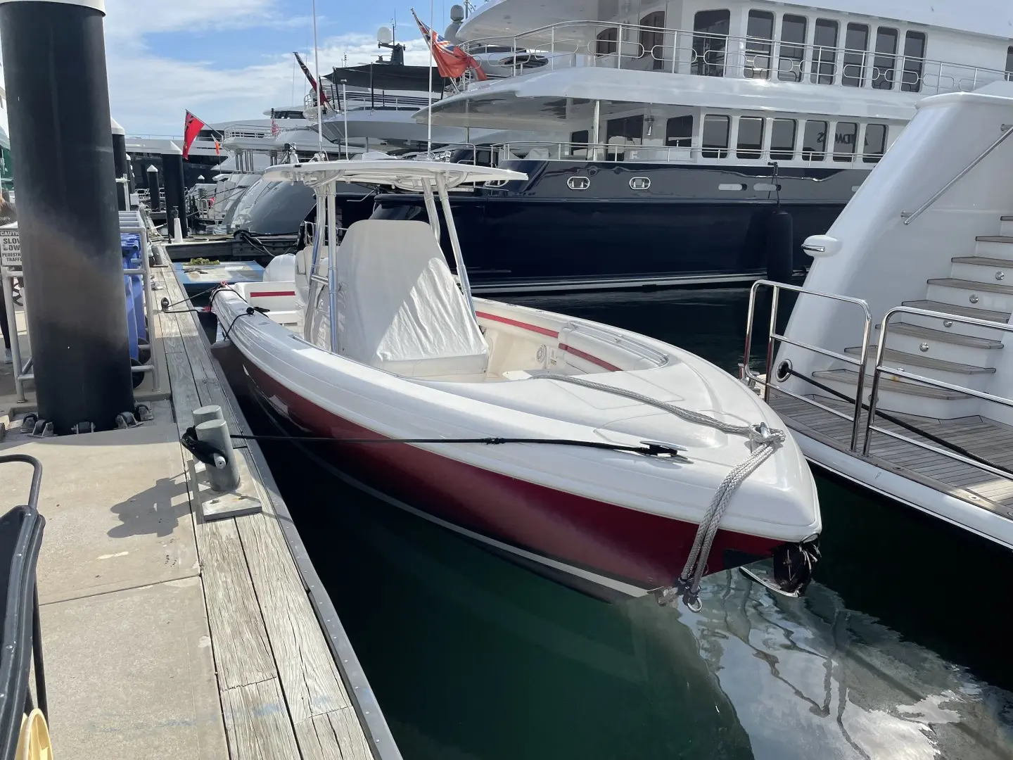 2020 Intrepid 327 center console