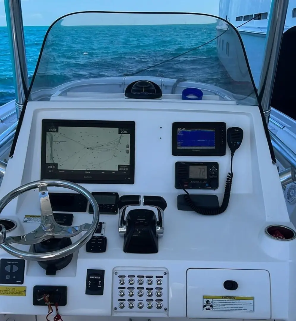 2020 Intrepid 327 center console