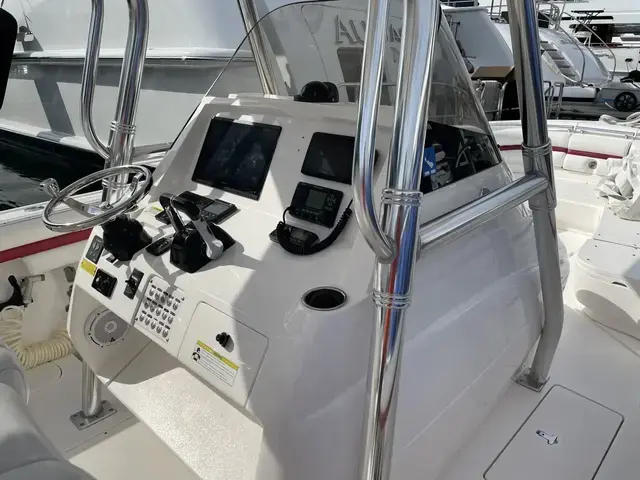 Intrepid 327 Center Console