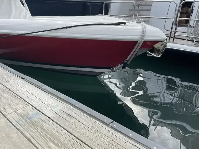 Intrepid 327 Center Console