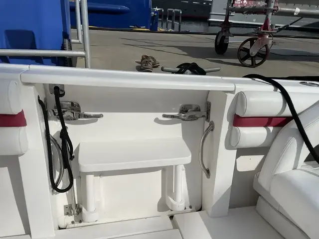 Intrepid 327 Center Console