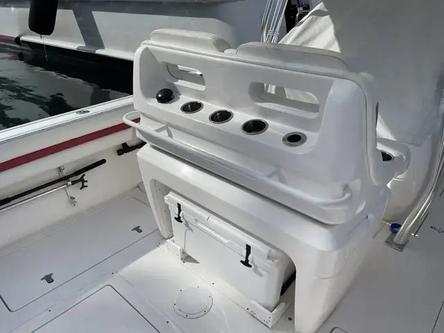 Intrepid 327 Center Console