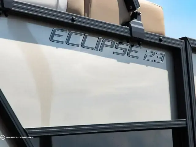 Sunchaser Eclipse 8523 Lr Dh