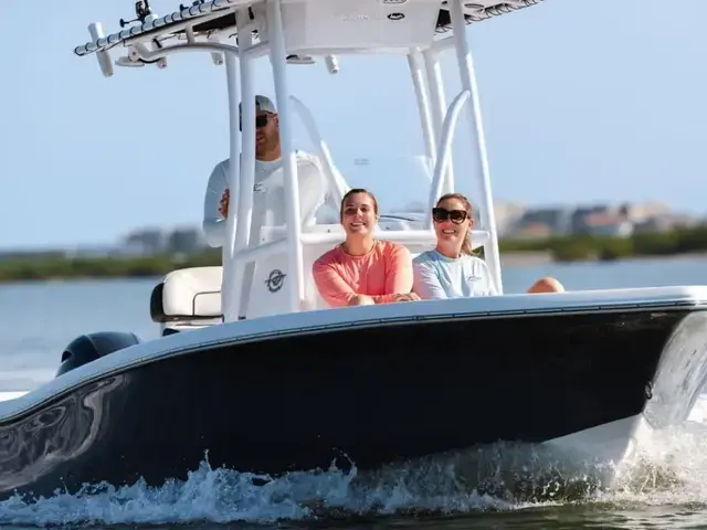 Tidewater Boats 198 CC Adventure